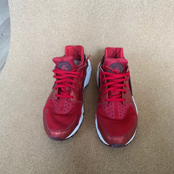 Nike Air Huarache Run 'University Red' - size 9.5US - Picture 3 of 6